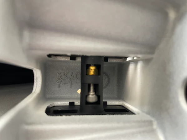 YAMAHA F300 F250 F225 Lower Unit - Image 8